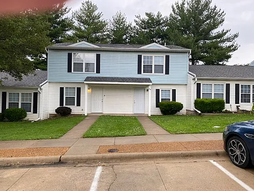 612-C4 E Campus Dr Photo 1