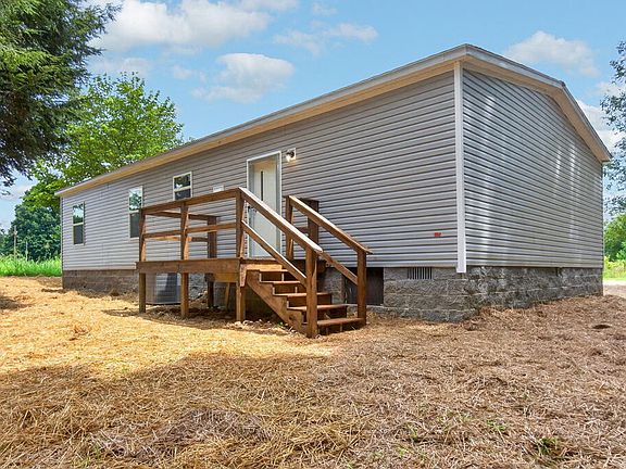 3rd image of 1498 Hensley Chapel Rd