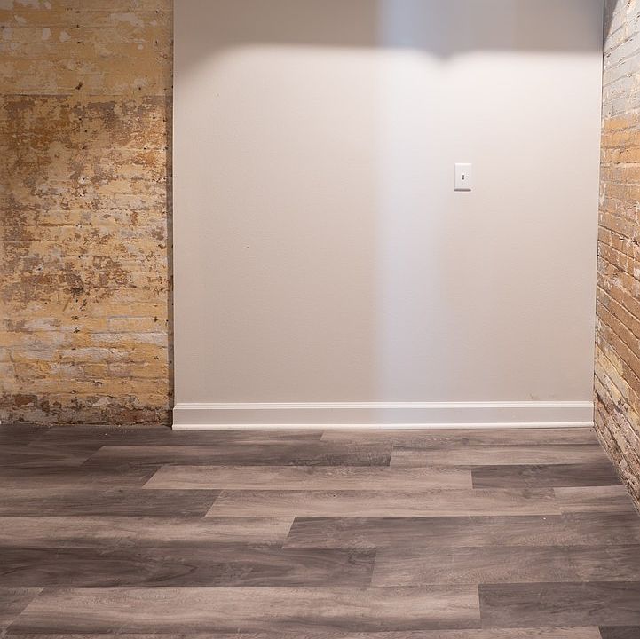 weiskopf-lofts-llc-812-50th-st-kenosha-wi-zillow