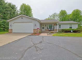 4022 Hadley Rd, Metamora, MI 48455