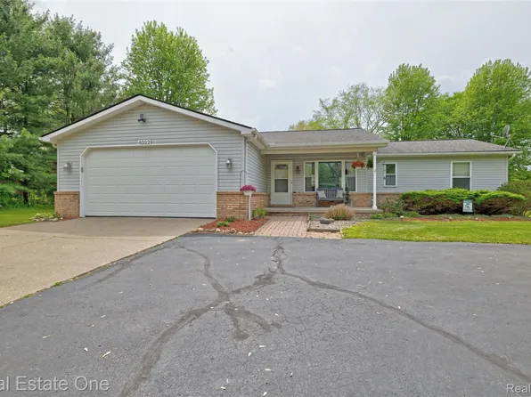 4022 Hadley Rd, Metamora, MI 48455