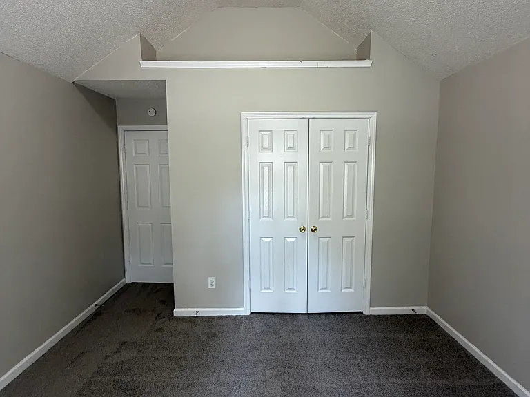10744 Misty Meadows Ct — Photo 16