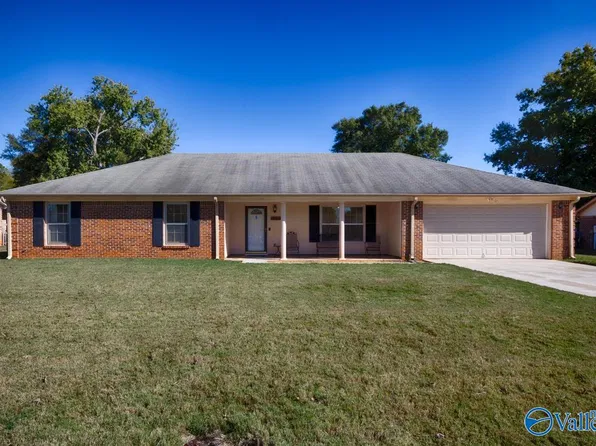 10304 Parliament Dr SW, Huntsville, AL 35803