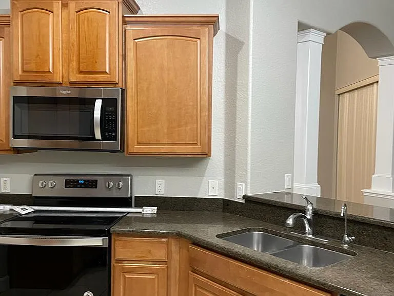 5667 Vintage View Ave — Photo 10