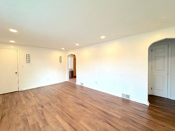 2nd image of 89 W Bruceton Rd