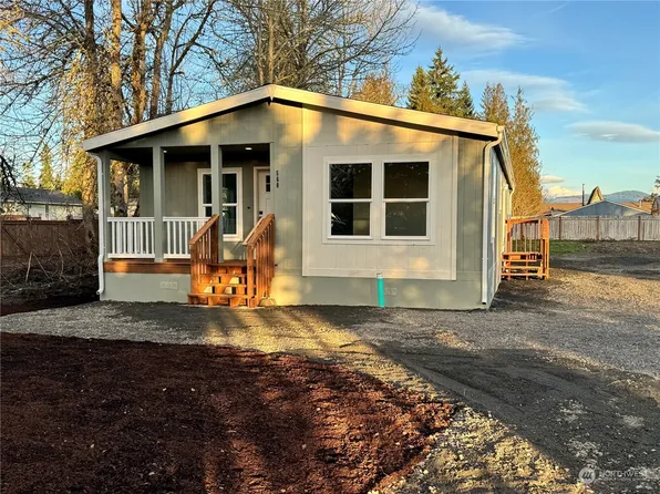 560 Hall Road, Silverlake, WA 98645