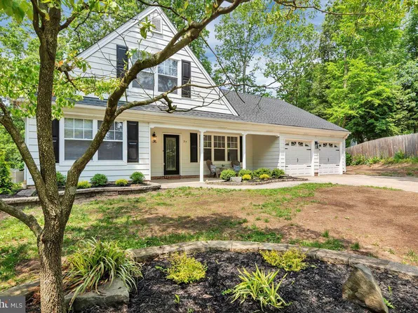 37 Windmill Dr, Clementon, NJ 08021