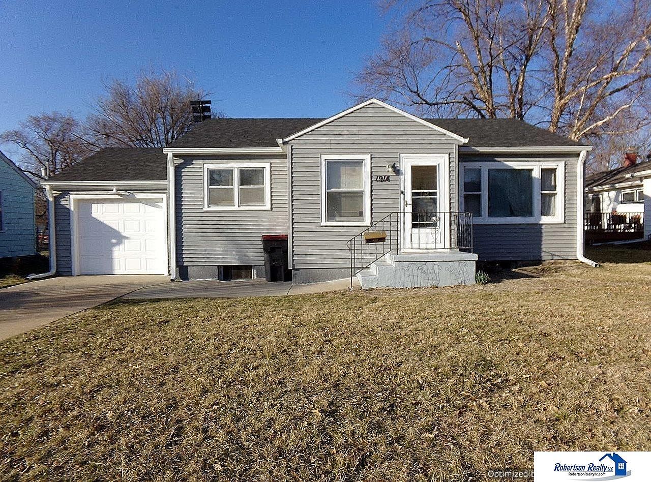 1914 Elk St Beatrice NE 68310 Zillow