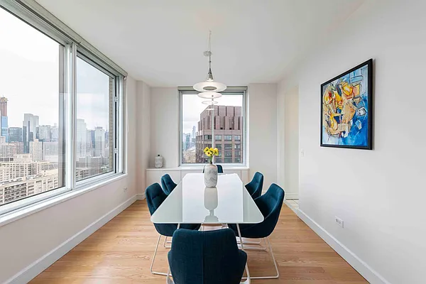 Sold by Nest Seekers International | media 2