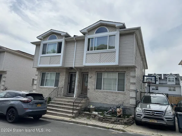 27 Lott Ln, Staten Island, NY 10314