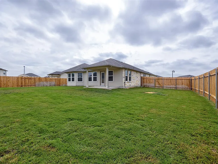 201 Fairmeadow Downs Dr — Photo 21