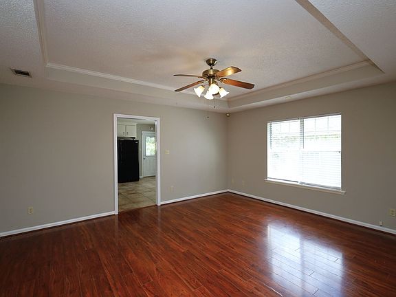 3rd image of 4116 Hamilton Cir