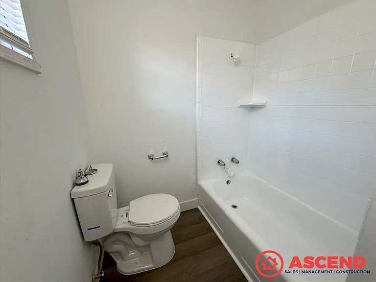 214 Beardsley Ave — Photo 3