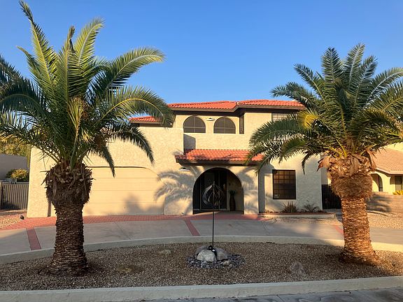 2nd image of 2887 Country Club Plz