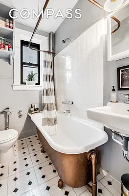 Rented by Compass | media 23