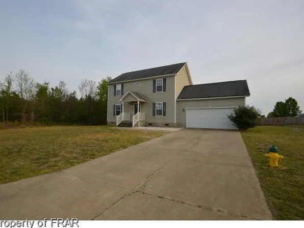 3693 Pioneer Dr, Hope Mills, NC 28348