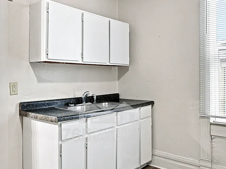 603 S Main St #2 — Photo 8