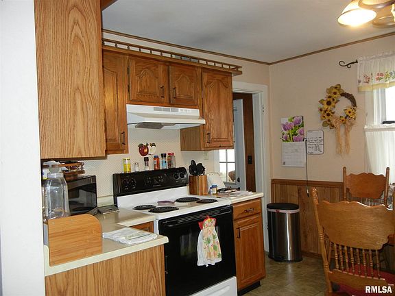 3rd image of 1114 W Cedar St