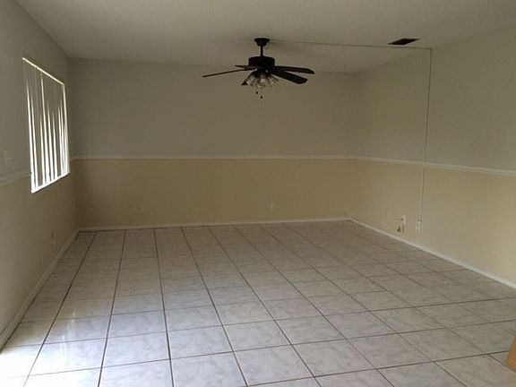 4th image of 822 W Tiffany Dr APT 1