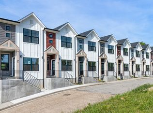 41 W High St #D7, Clarksville, TN 37040