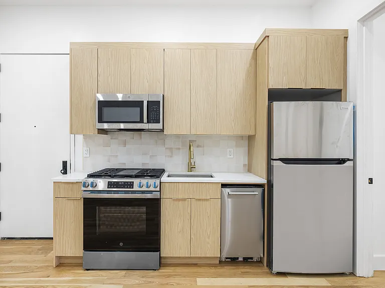 1319 Herkimer St #3 — Photo 4