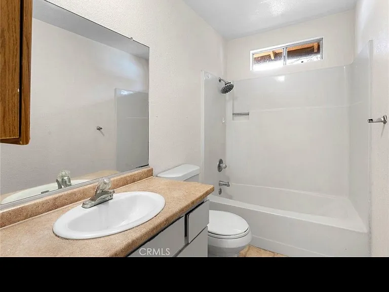 1444 Warner St #A/B — Photo 4