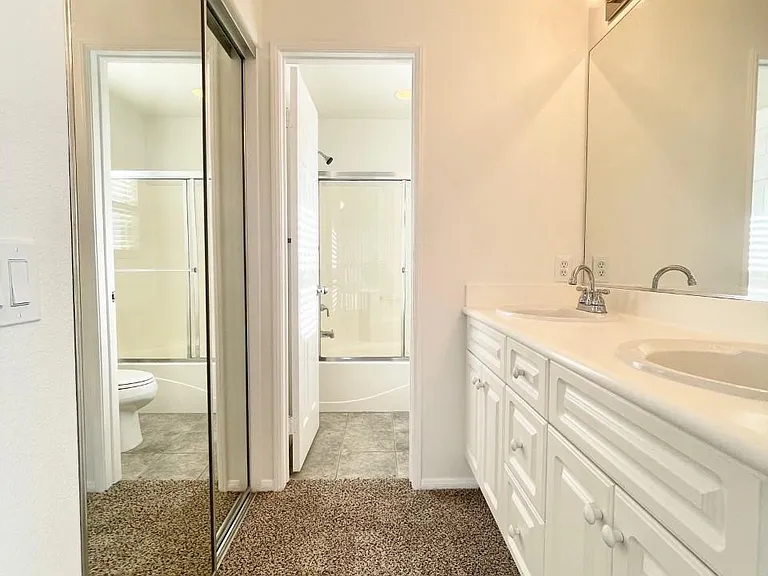 11890 Cypress Canyon Rd #1 — Photo 21