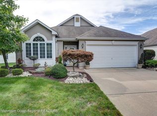 21 Turnberry Pl, Jackson, NJ 08527