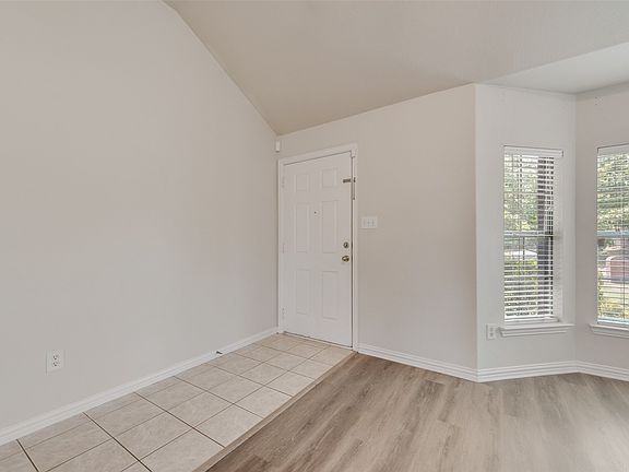3rd image of 215 Timber Dr