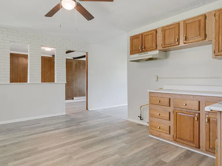 1333 Southlea Dr — Photo 14