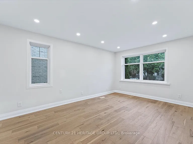 39 Reiner Rd #UPPER — Photo 18