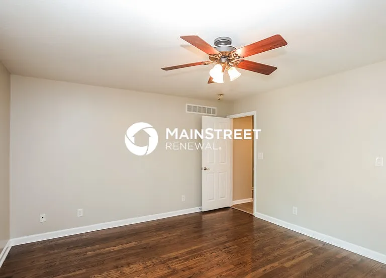 410 N Eugene Field Rd — Photo 9