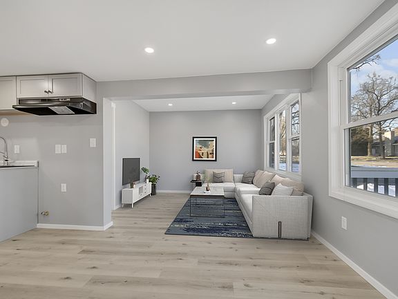 4th image of 3813 Morgan St