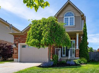 12 Patton St, Collingwood, ON L9Y 0E5