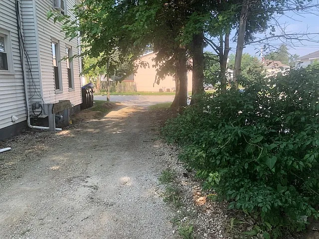 1404 S Main St #1 — Photo 13
