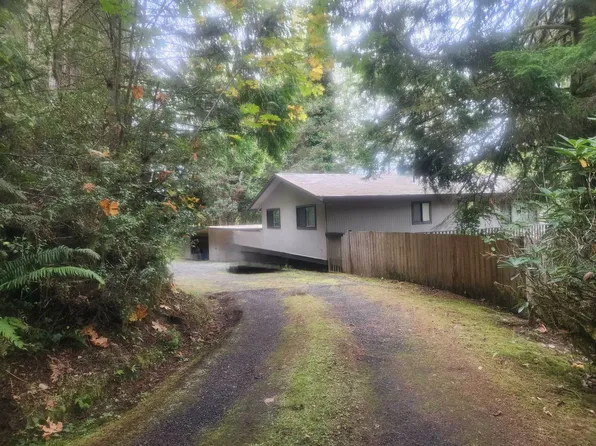 96015 Sunlake Dr, Lakeside, OR 97449