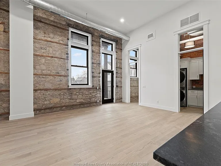 247 Brock St #201 — Photo 15