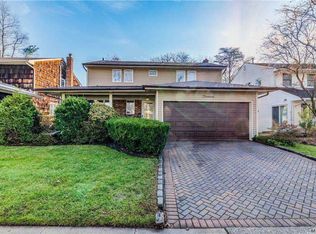 14 Seagull Ln, Port Washington, NY 11050