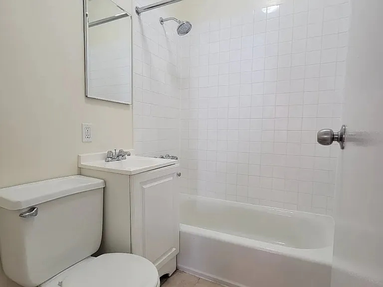 153 E 116th St #3R — Photo 9