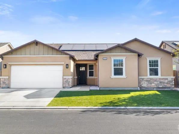 1685 Softwind Dr, Tulare, CA 93274