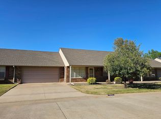 1822 Centennial Ct, Enid, OK 73703