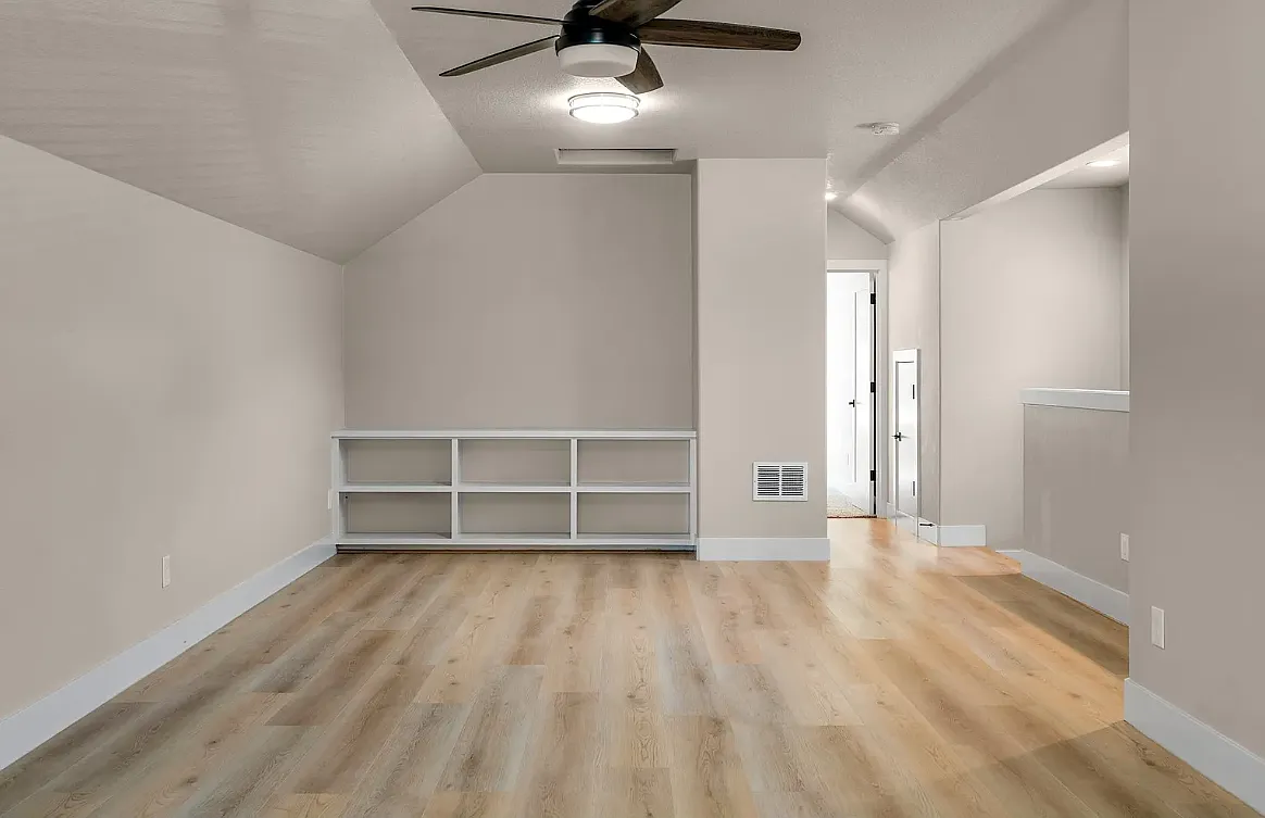 4 bed, 3.5 bath, 2320 sqft, $3,000 — Photo 3