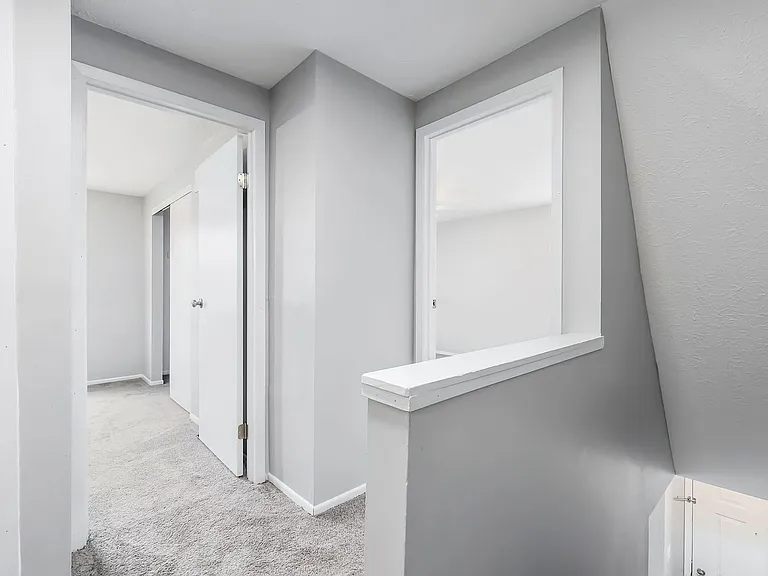 TOWNHOMES AT MCNAUGHTEN — Photo 15