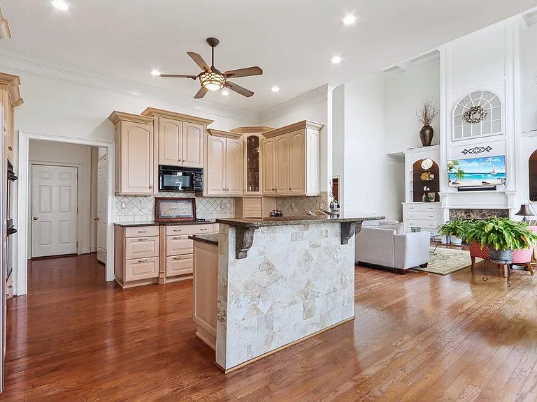 Highborne Dr NE — Photo 17