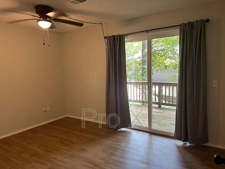 6 William Ln — Photo 7