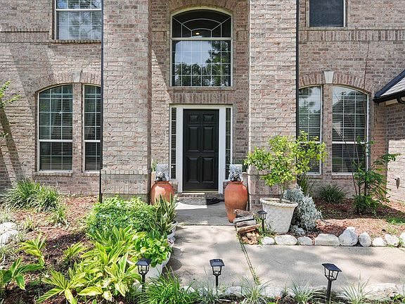 4th image of 10003 Brookshore Ln