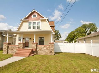 2028 Walnut St, Murphysboro, IL 62966