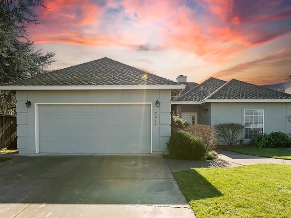 2344 W Tokay St, Lodi, CA 95242