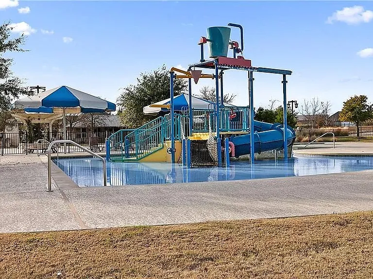 2121 Local Rebel Loop — Photo 20