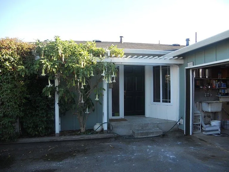 13985 Tahiti Rd — Photo 10